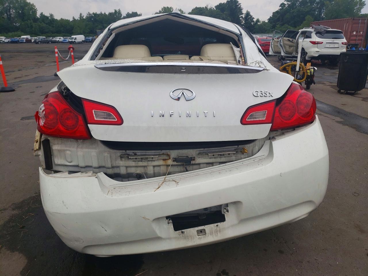 2008 Infiniti G35 X White vin: JNKBV61F88M265994