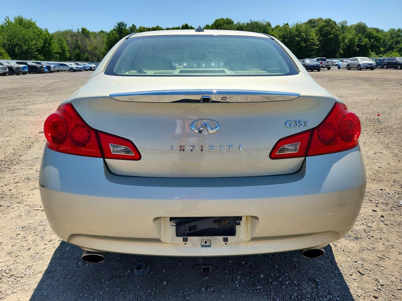 2007 Infiniti G35 X Gold vin: JNKBV61F97M812978