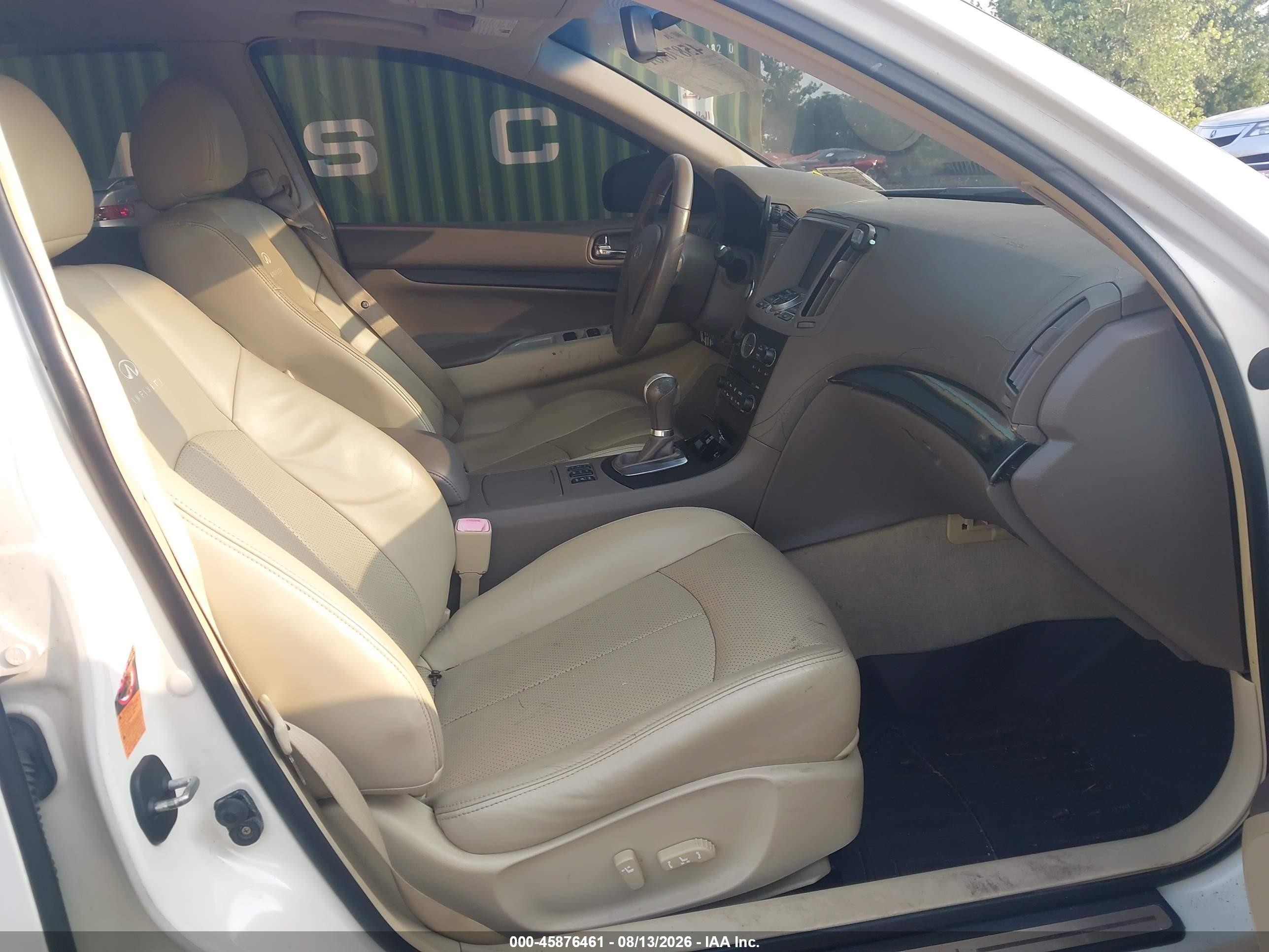 2008 Infiniti G35x   White vin: JNKBV61F98M252302