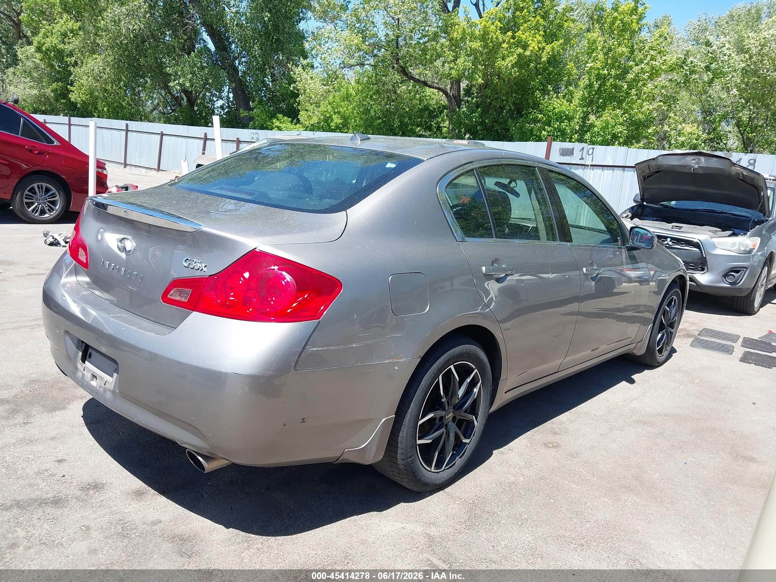 2008 Infiniti G35x   Серый vin: JNKBV61F98M272971