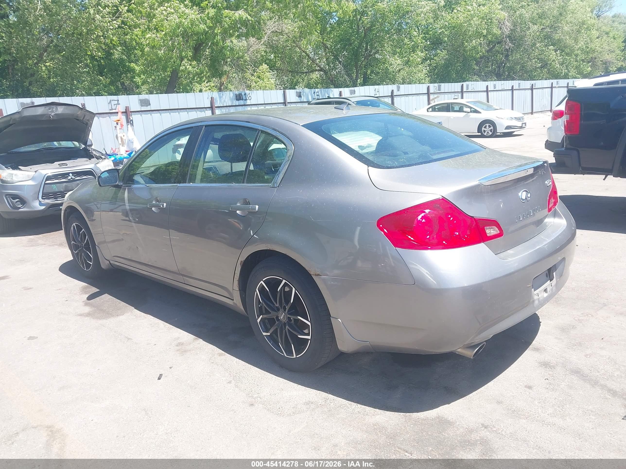 2008 Infiniti G35x   Серый vin: JNKBV61F98M272971