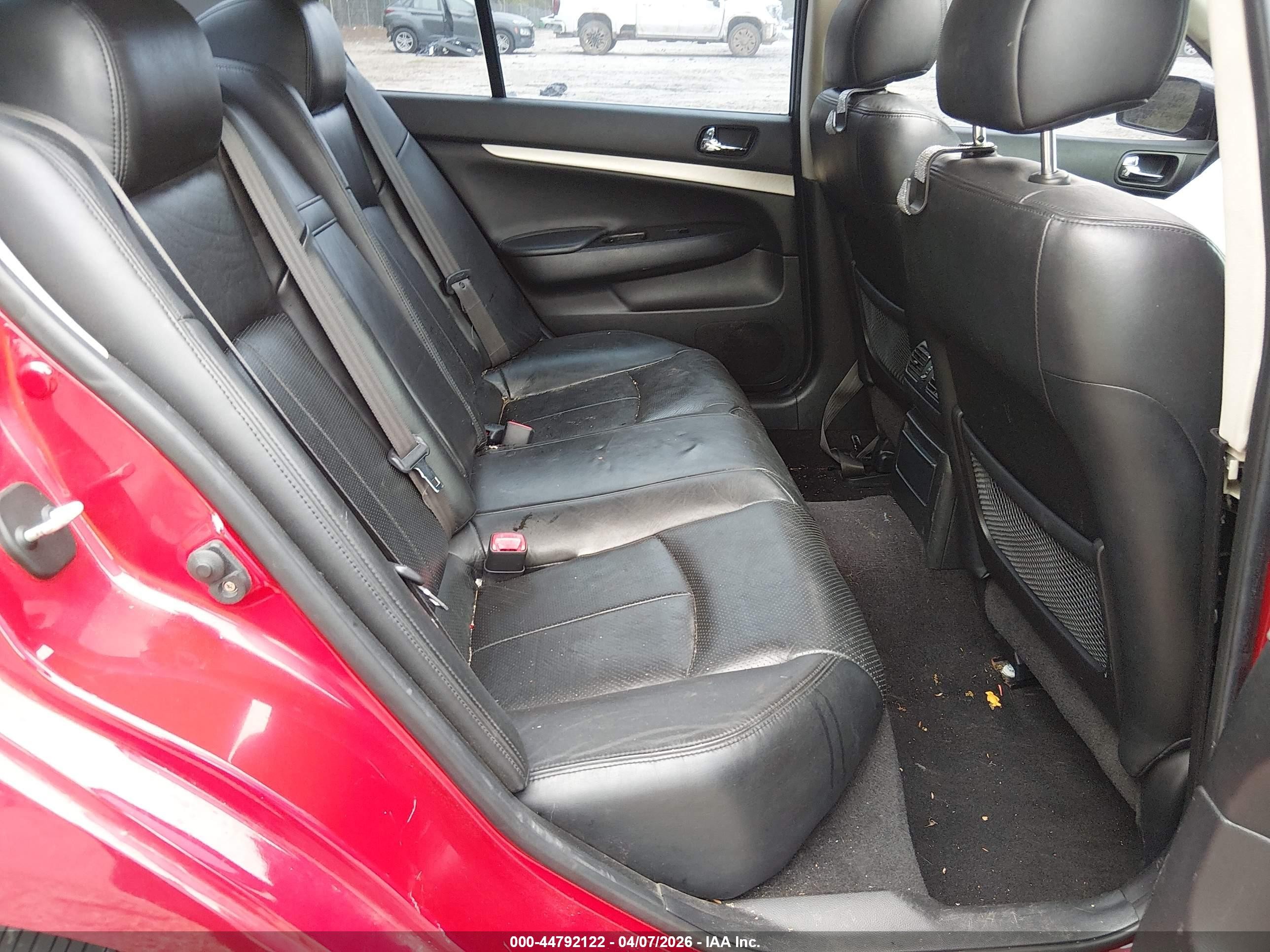 2007 Infiniti G35x   Красный vin: JNKBV61FX7M803383
