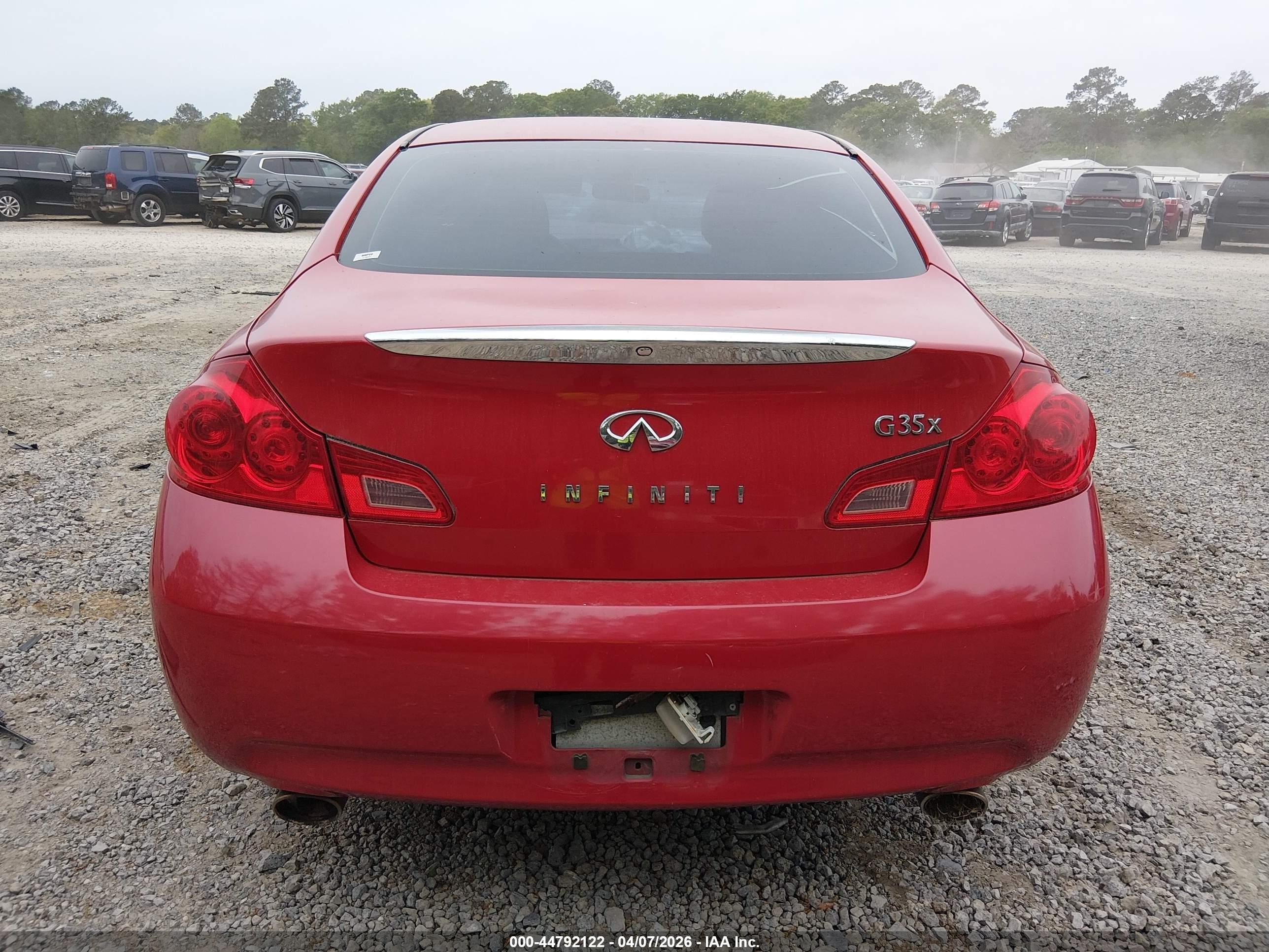 2007 Infiniti G35x   Красный vin: JNKBV61FX7M803383