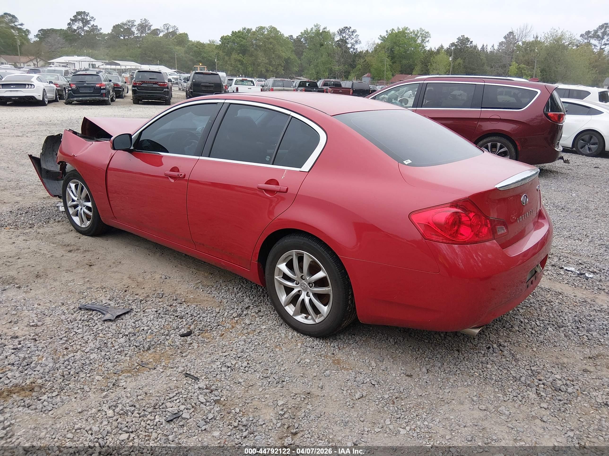 2007 Infiniti G35x   Красный vin: JNKBV61FX7M803383