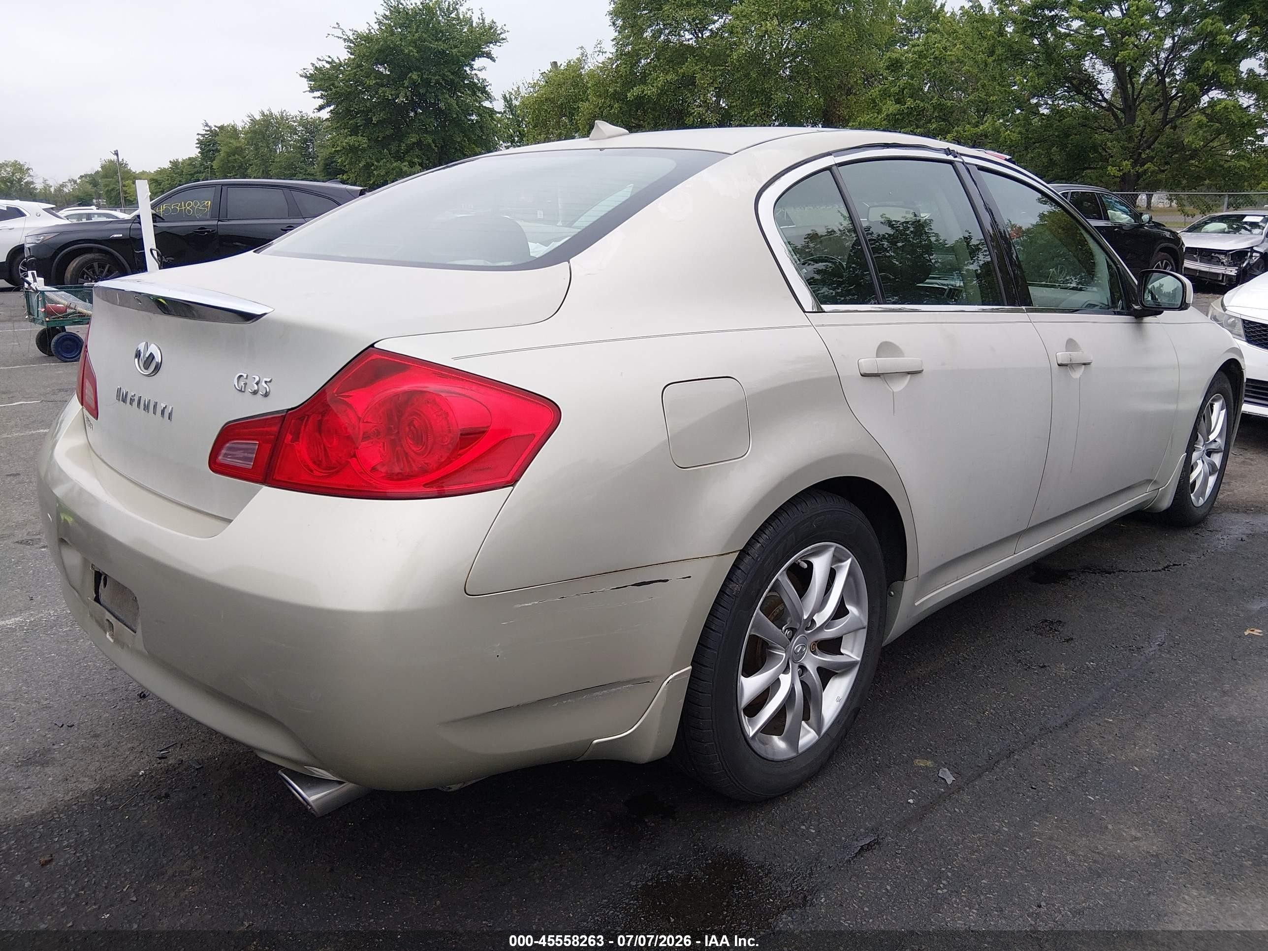 2007 Infiniti G35x   Gold vin: JNKBV61FX7M823536