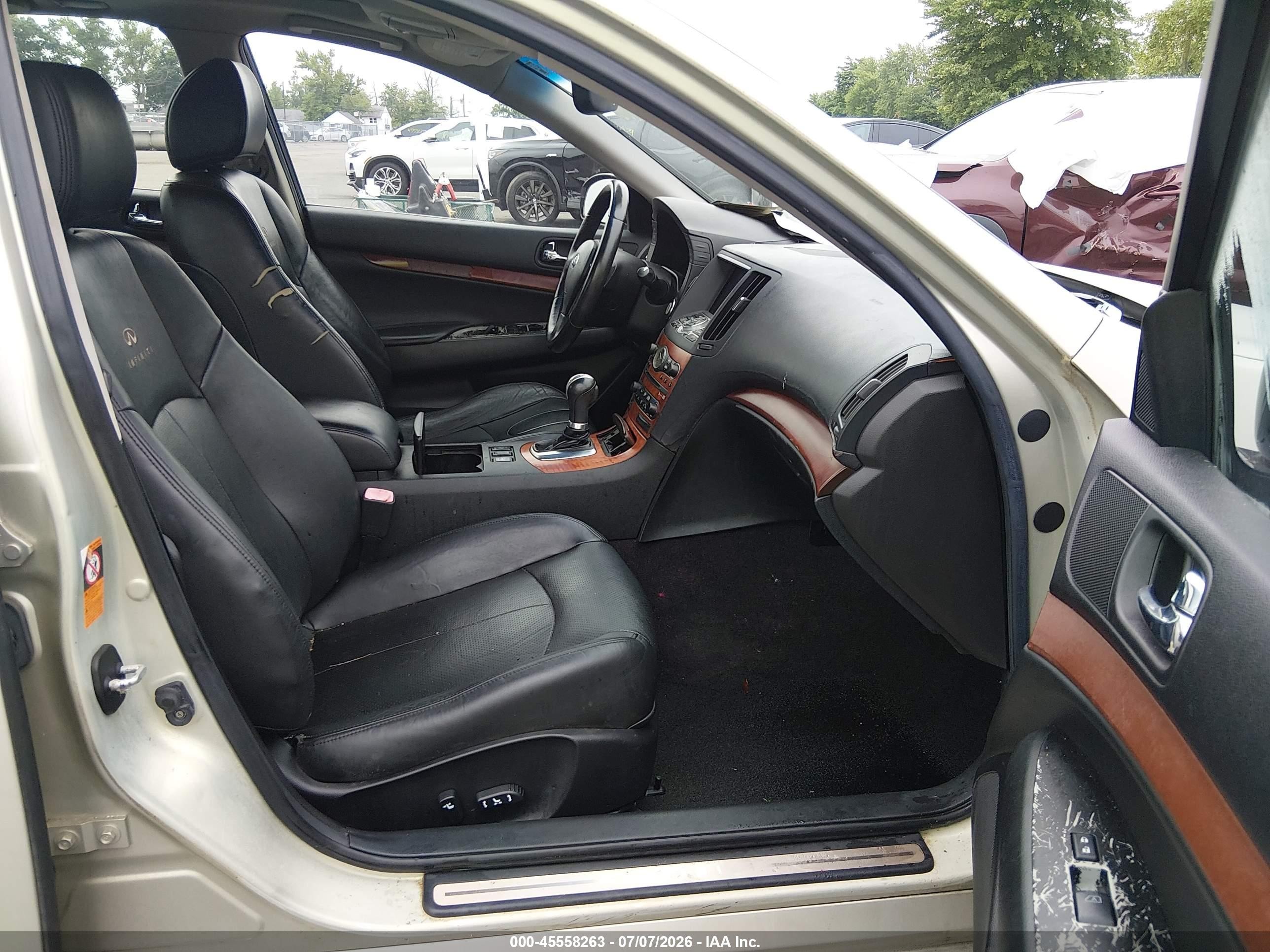 2007 Infiniti G35x   Gold vin: JNKBV61FX7M823536