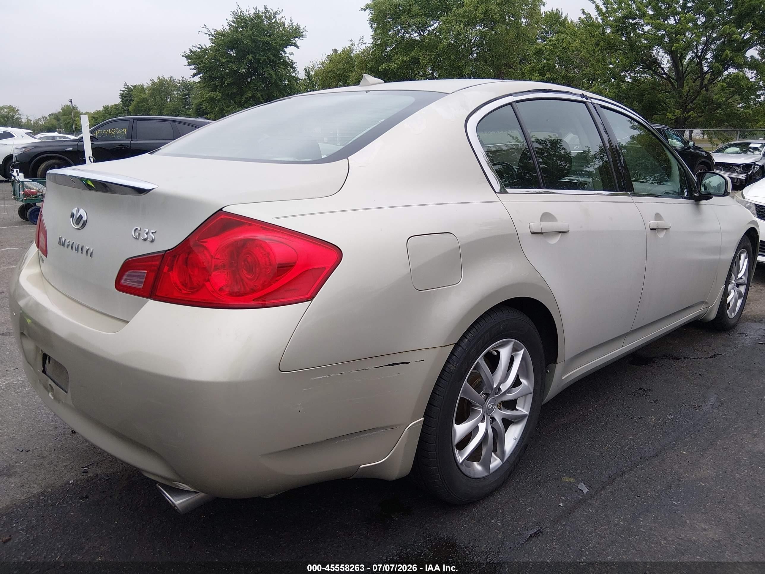 2007 Infiniti G35x   Gold vin: JNKBV61FX7M823536