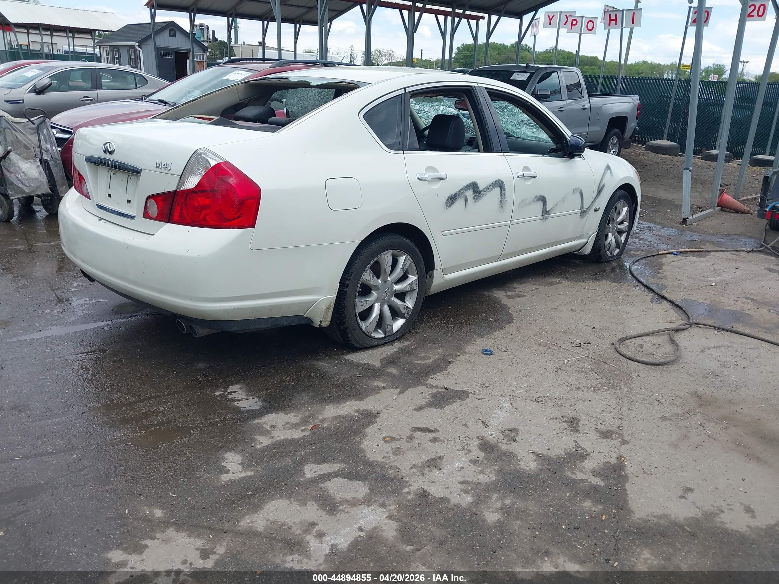 2006 Infiniti M45   White vin: JNKBY01E06M203112