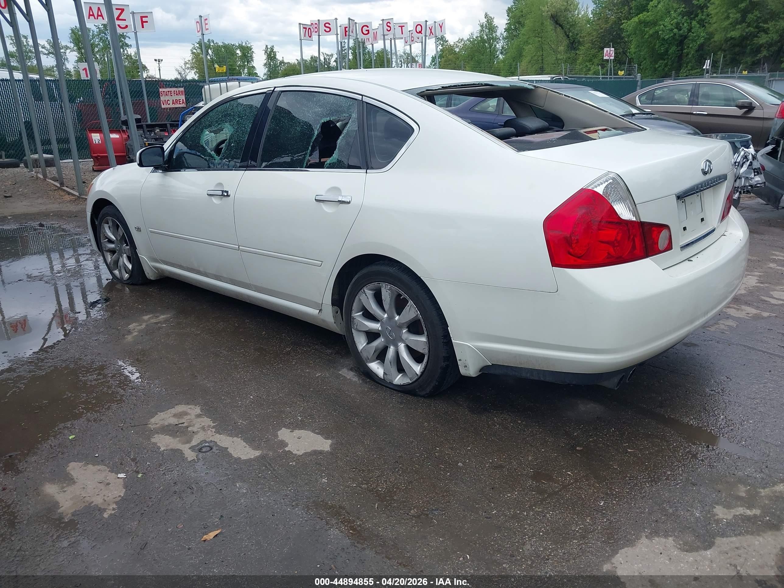 2006 Infiniti M45   White vin: JNKBY01E06M203112