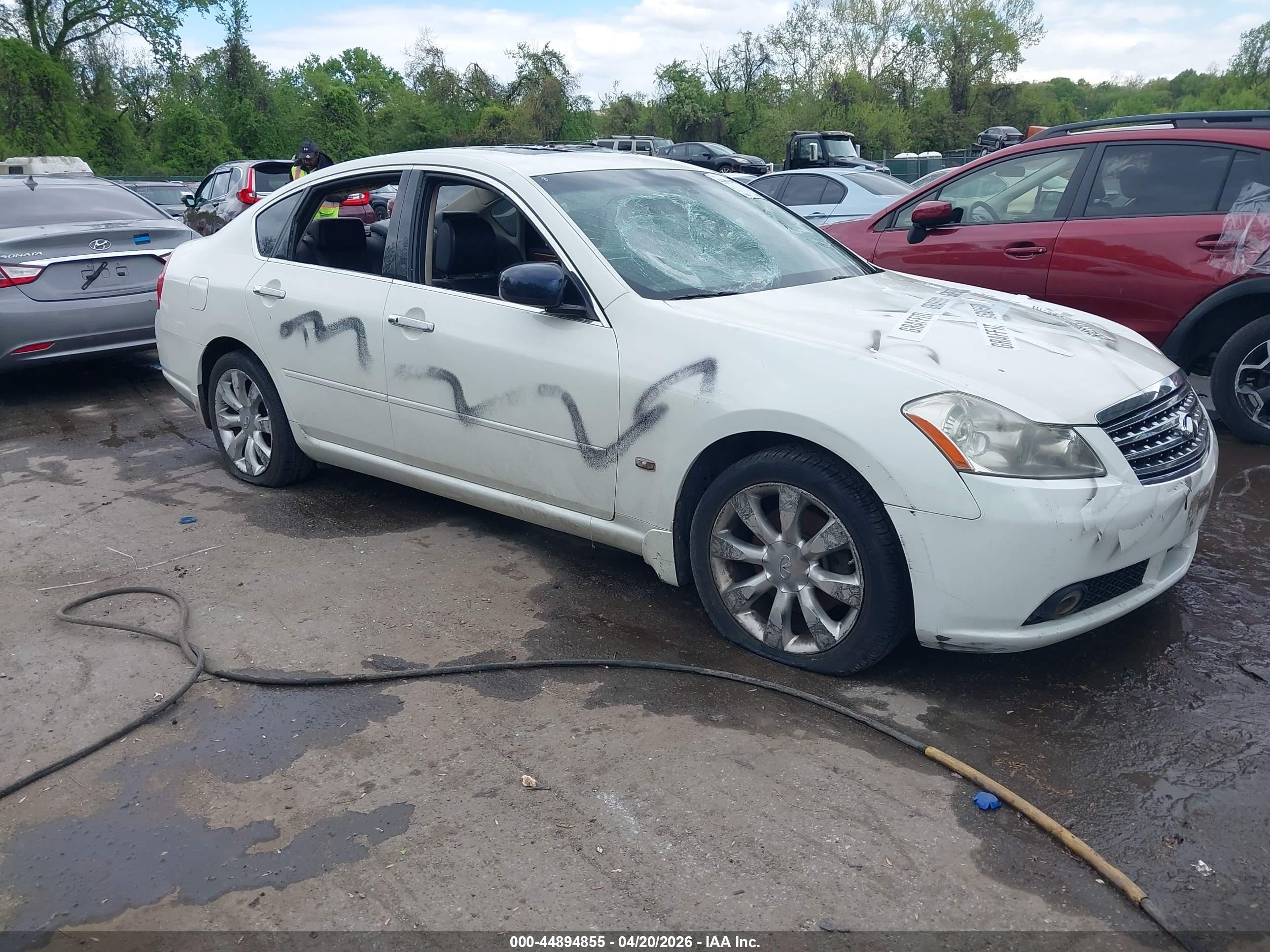 2006 Infiniti M45   White vin: JNKBY01E06M203112