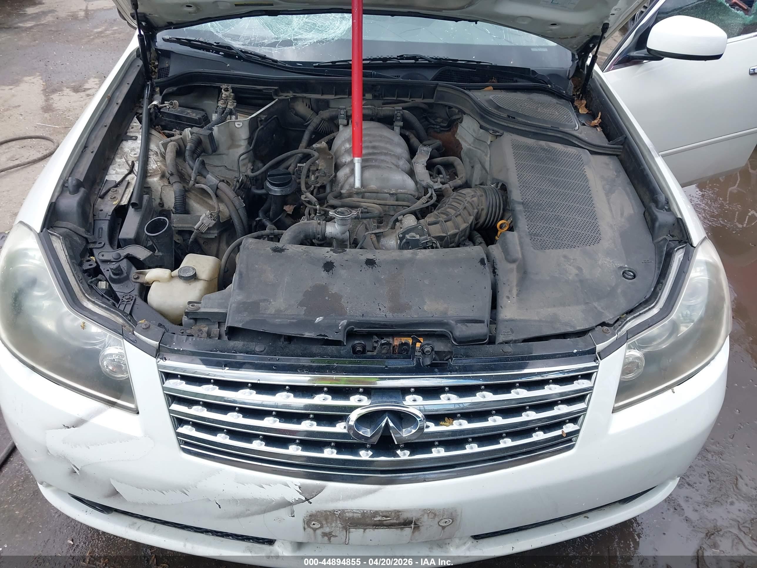 2006 Infiniti M45   White vin: JNKBY01E06M203112