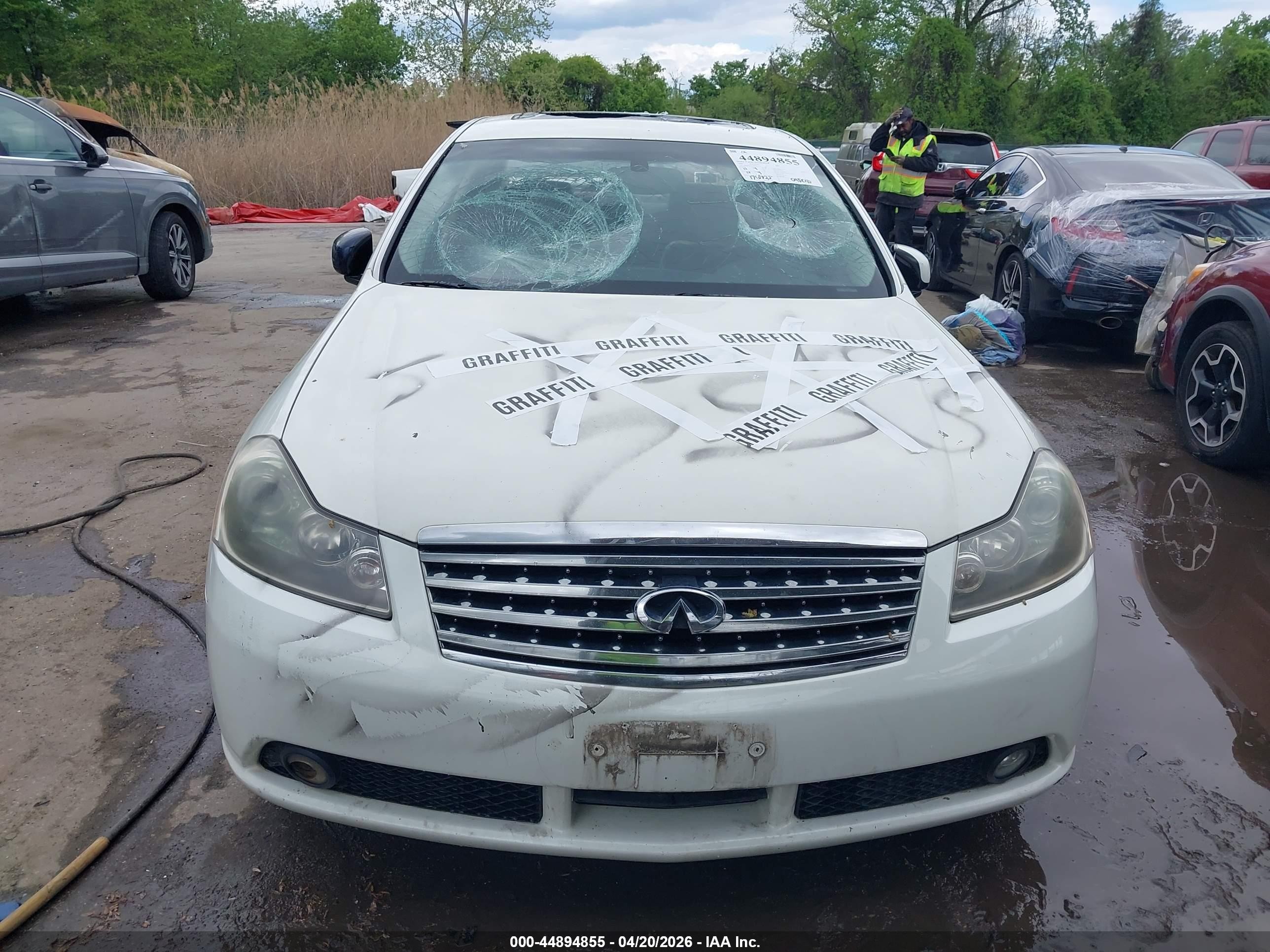 2006 Infiniti M45   White vin: JNKBY01E06M203112