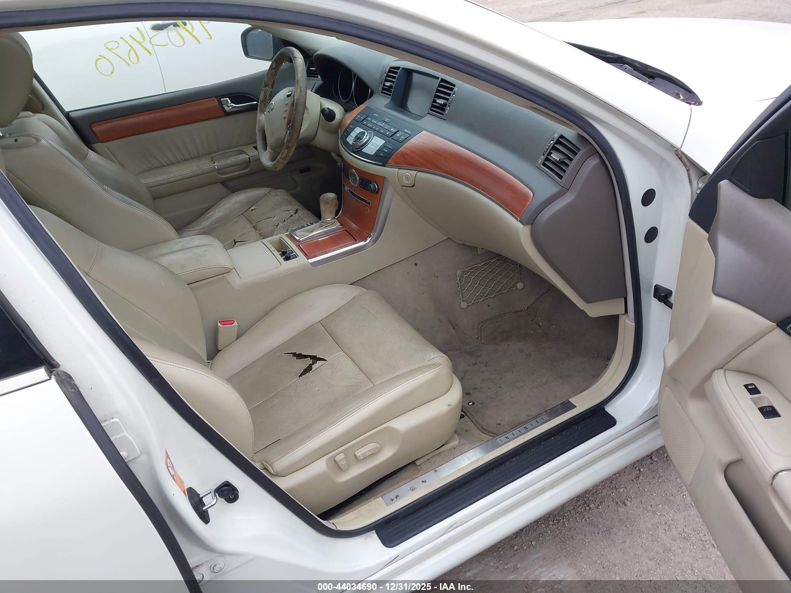 2006 Infiniti M45   White vin: JNKBY01E26M207100