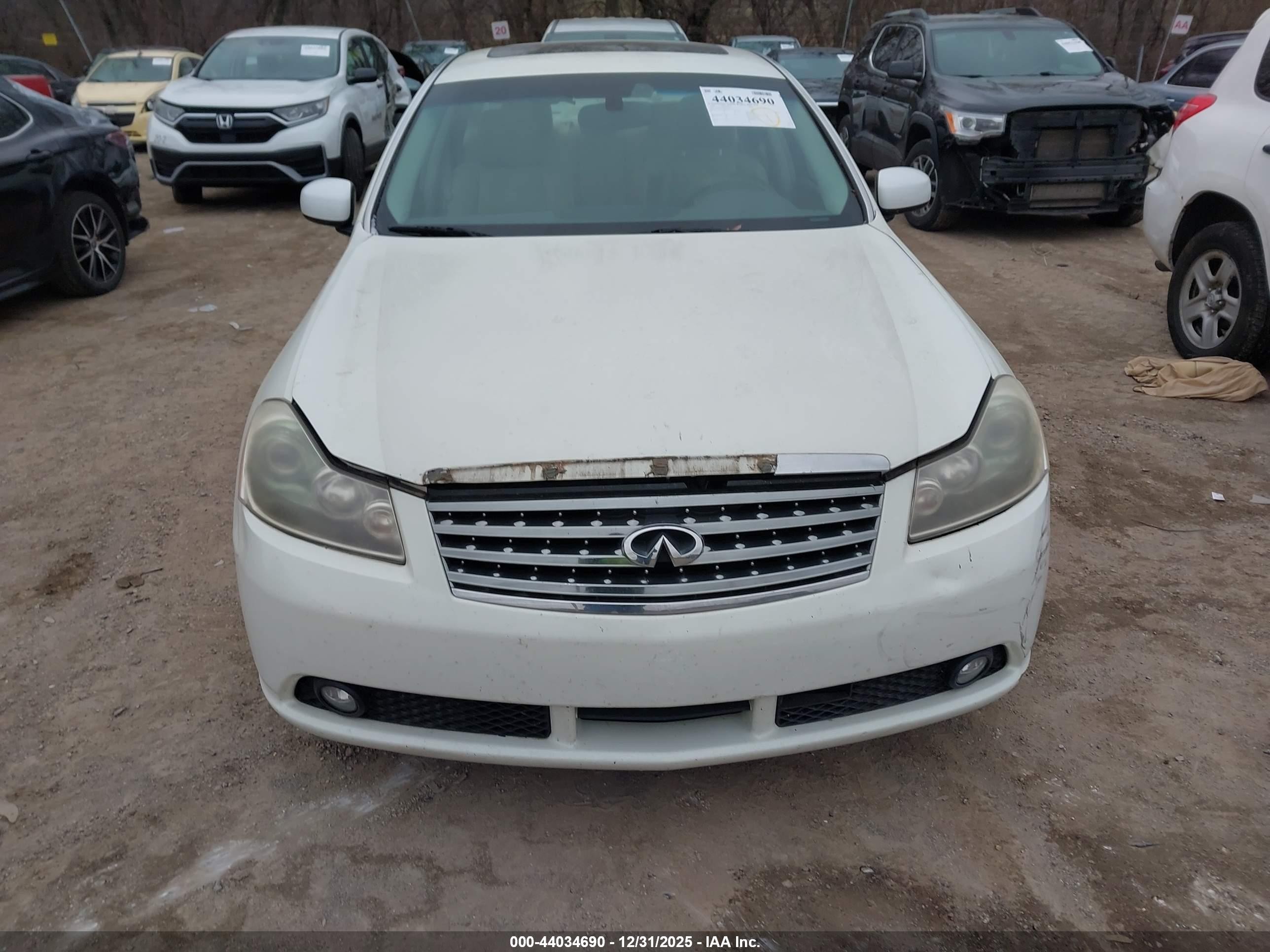 2006 Infiniti M45   White vin: JNKBY01E26M207100