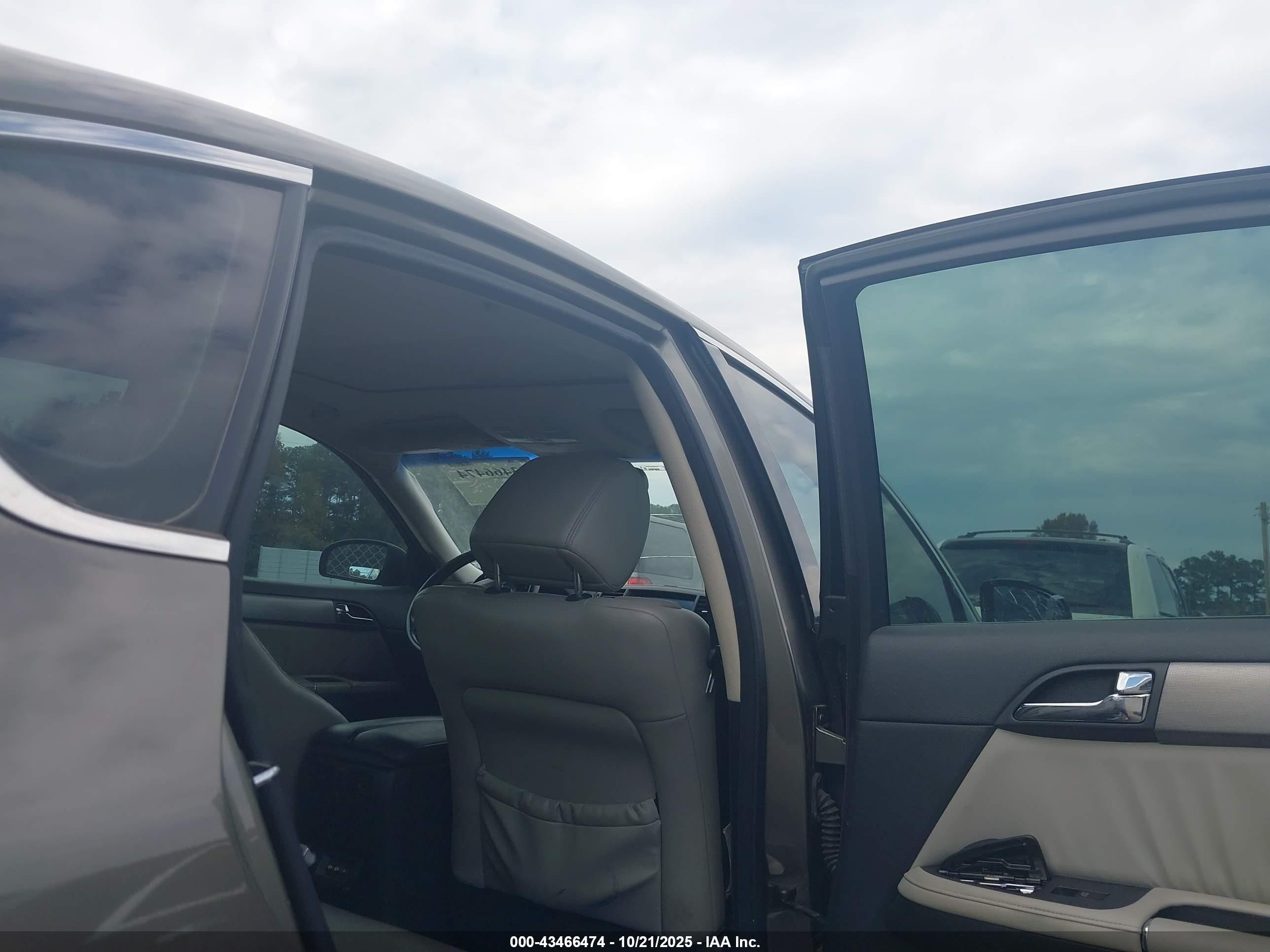 2006 Infiniti M45 Sport Бежевый vin: JNKBY01E26M207131