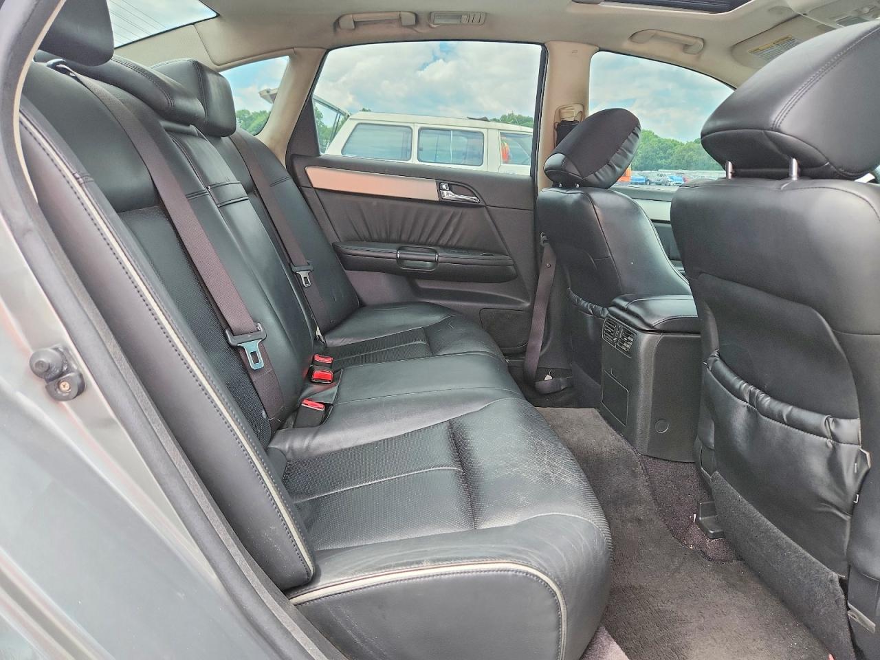 2007 Infiniti M45 Silver vin: JNKBY01E27M403488