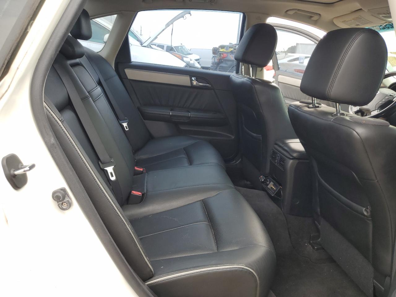 2006 Infiniti M45 Base White vin: JNKBY01E36M208451
