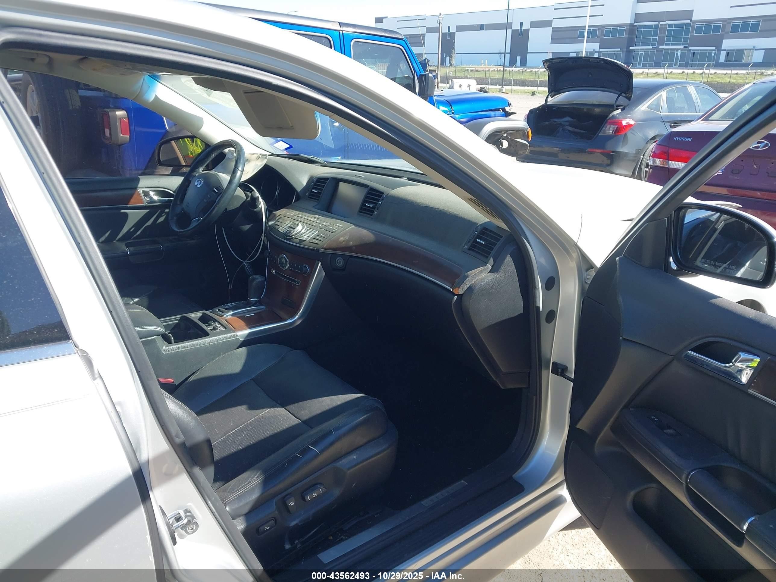 2008 Infiniti M45   Серебряный vin: JNKBY01E68M500274