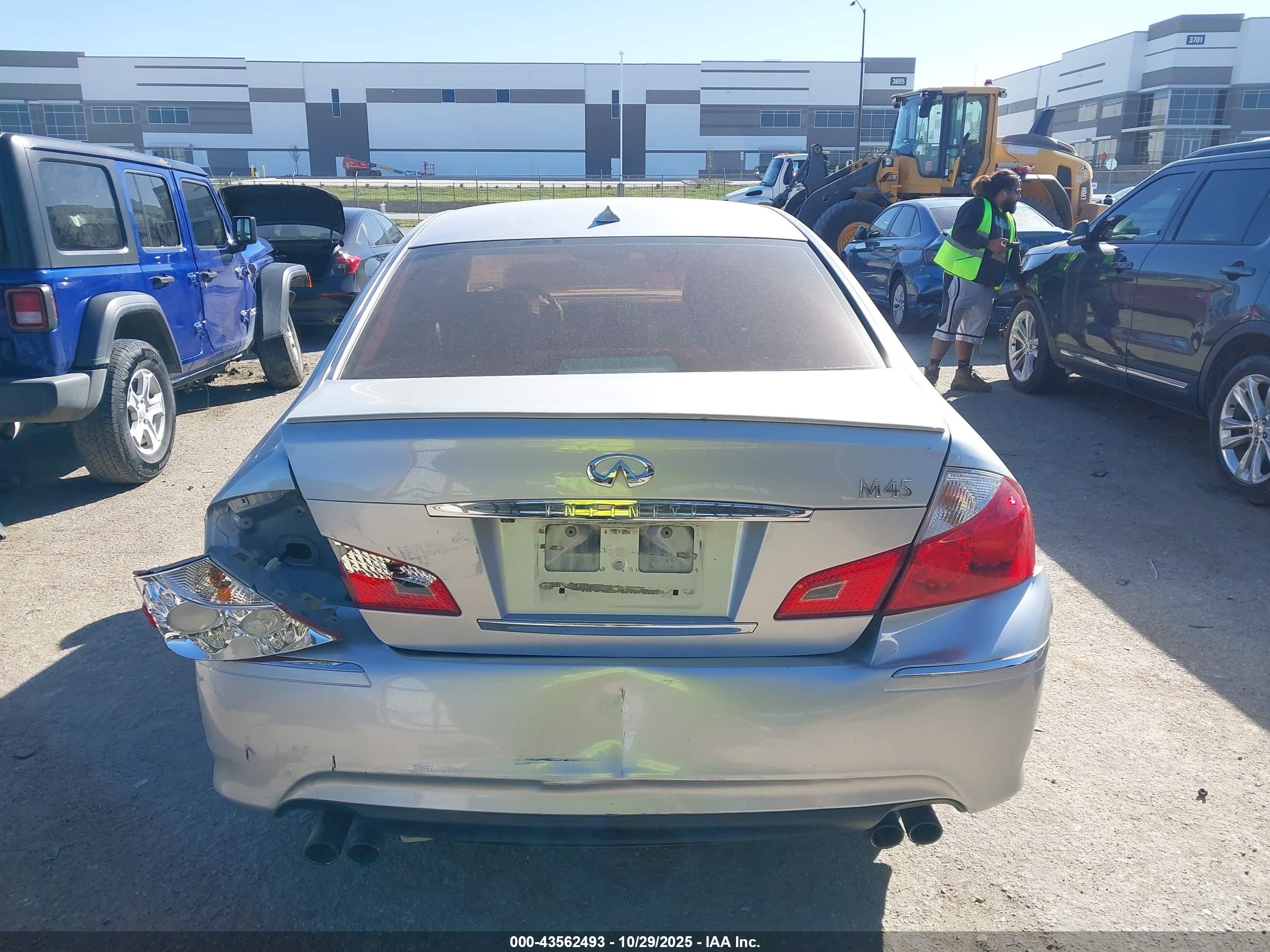 2008 Infiniti M45   Серебряный vin: JNKBY01E68M500274