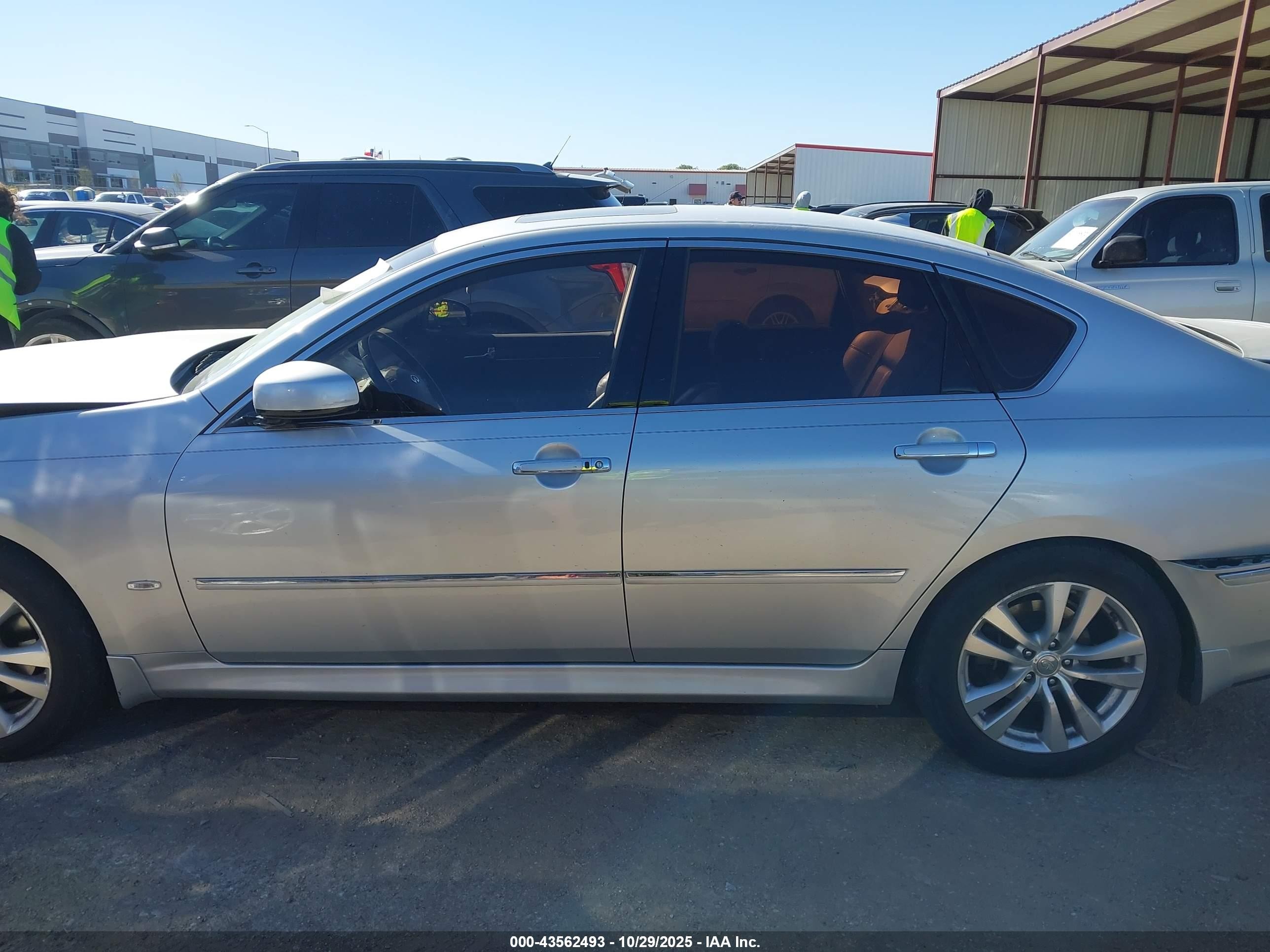 2008 Infiniti M45   Серебряный vin: JNKBY01E68M500274