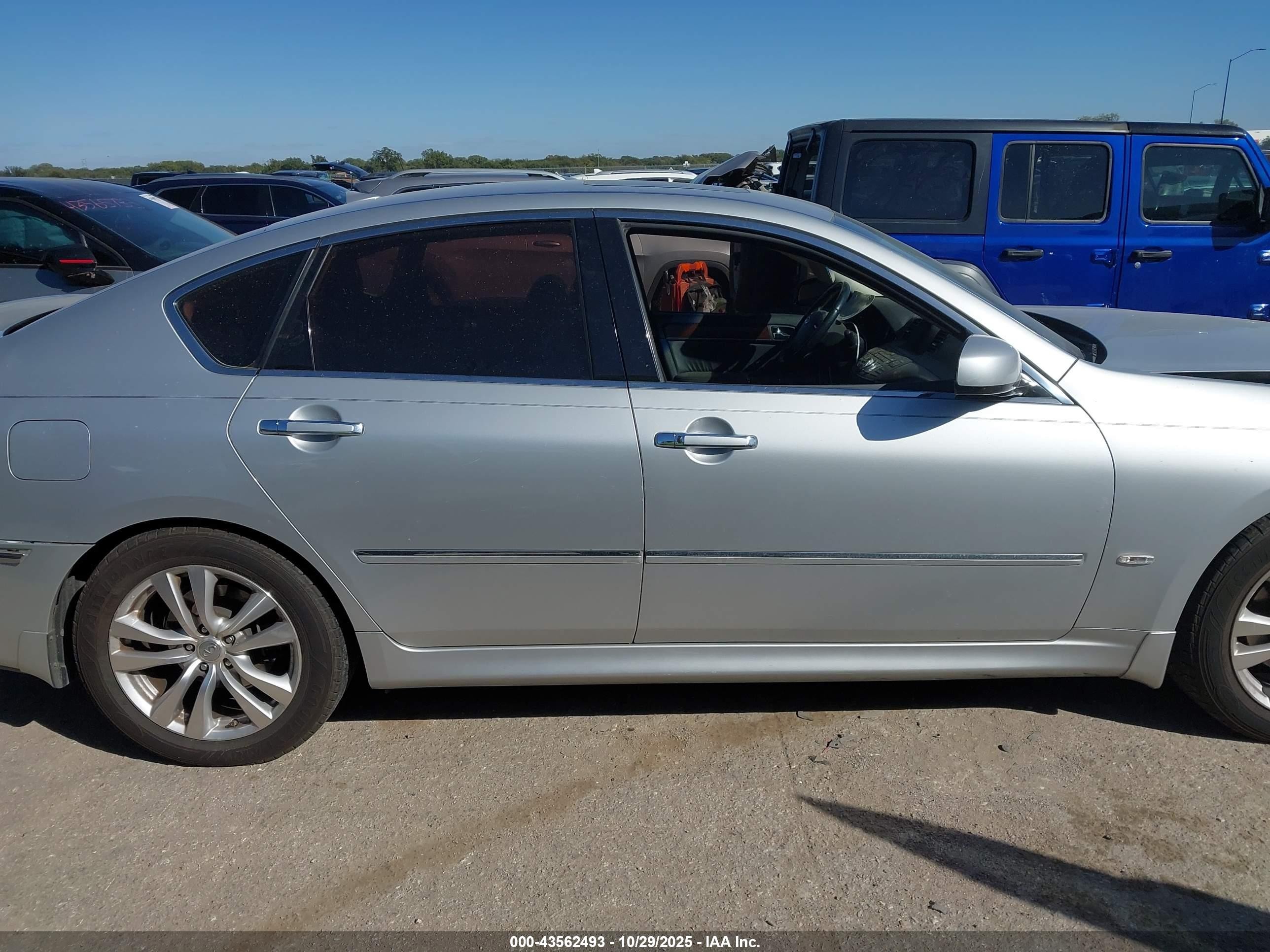 2008 Infiniti M45   Серебряный vin: JNKBY01E68M500274