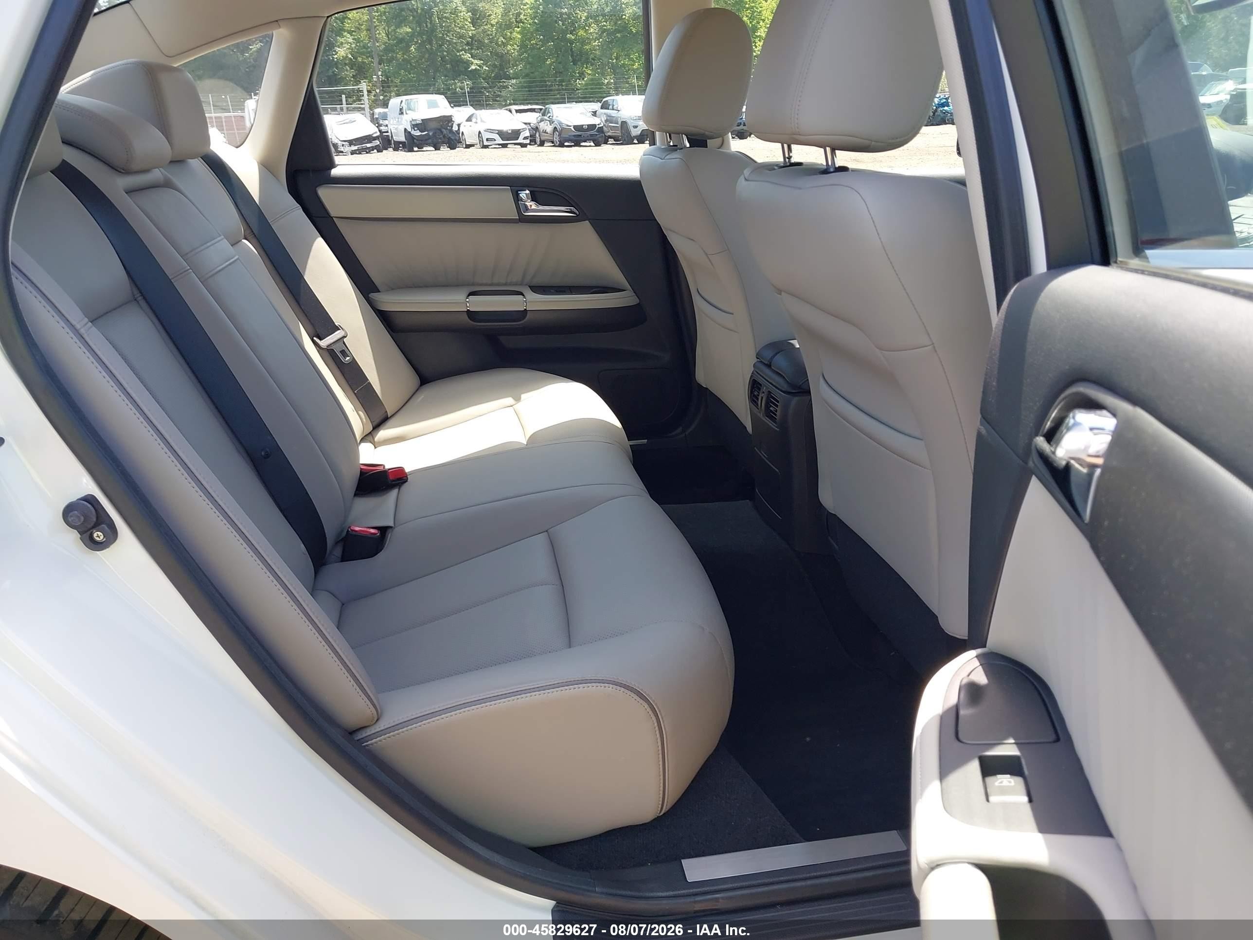 2007 Infiniti M45 Sport White vin: JNKBY01E77M403549