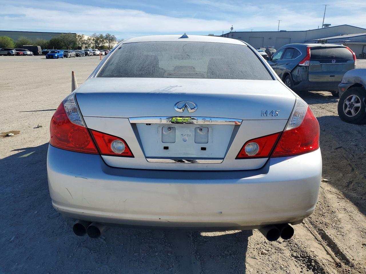 2006 Infiniti M45 Base Silver vin: JNKBY01E86M204704