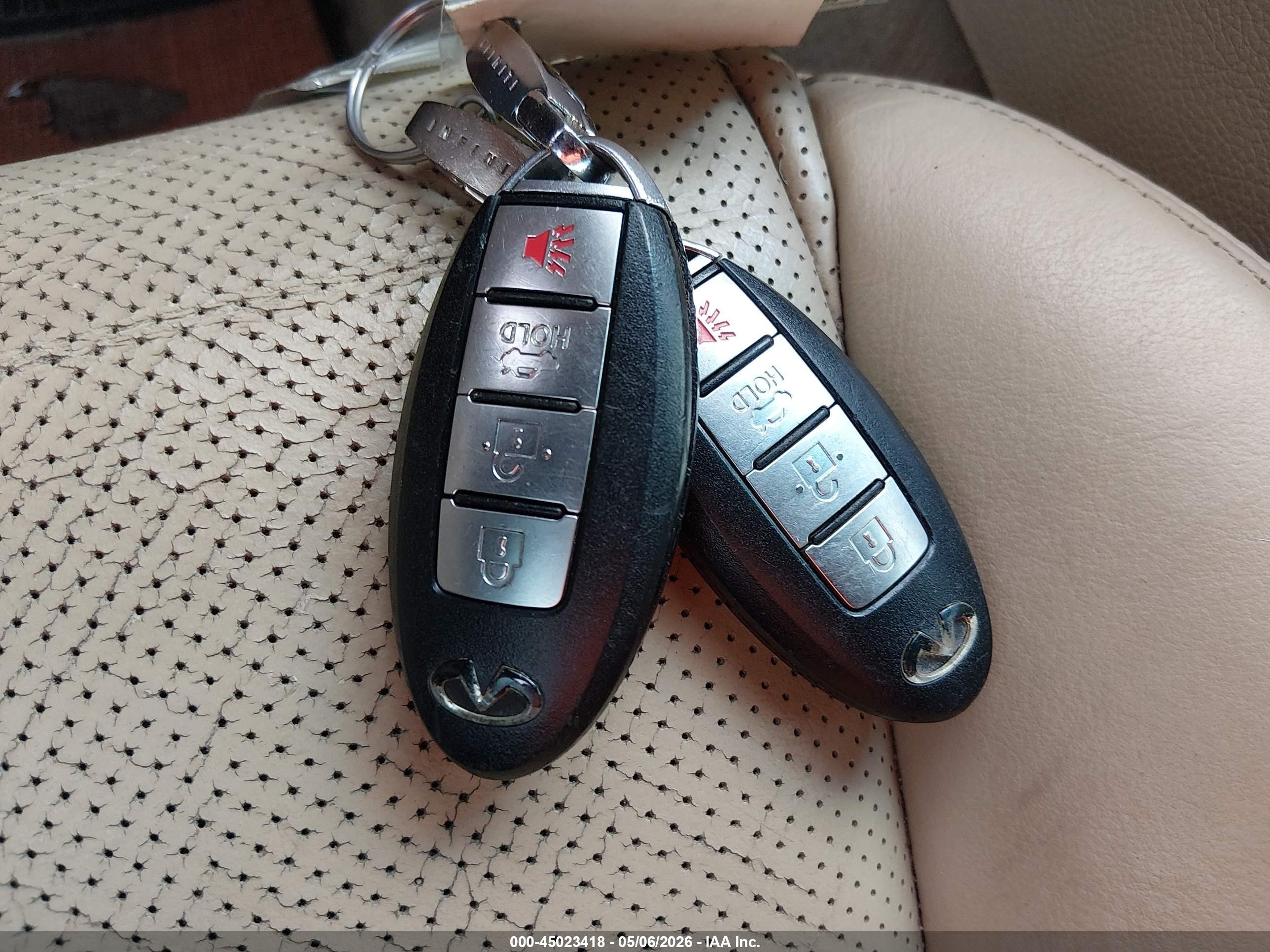 2006 Infiniti M45   Серебряный vin: JNKBY01E96M201035