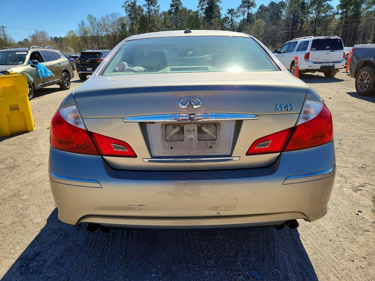 2008 Infiniti M45 Base Tan vin: JNKBY01E98M500446