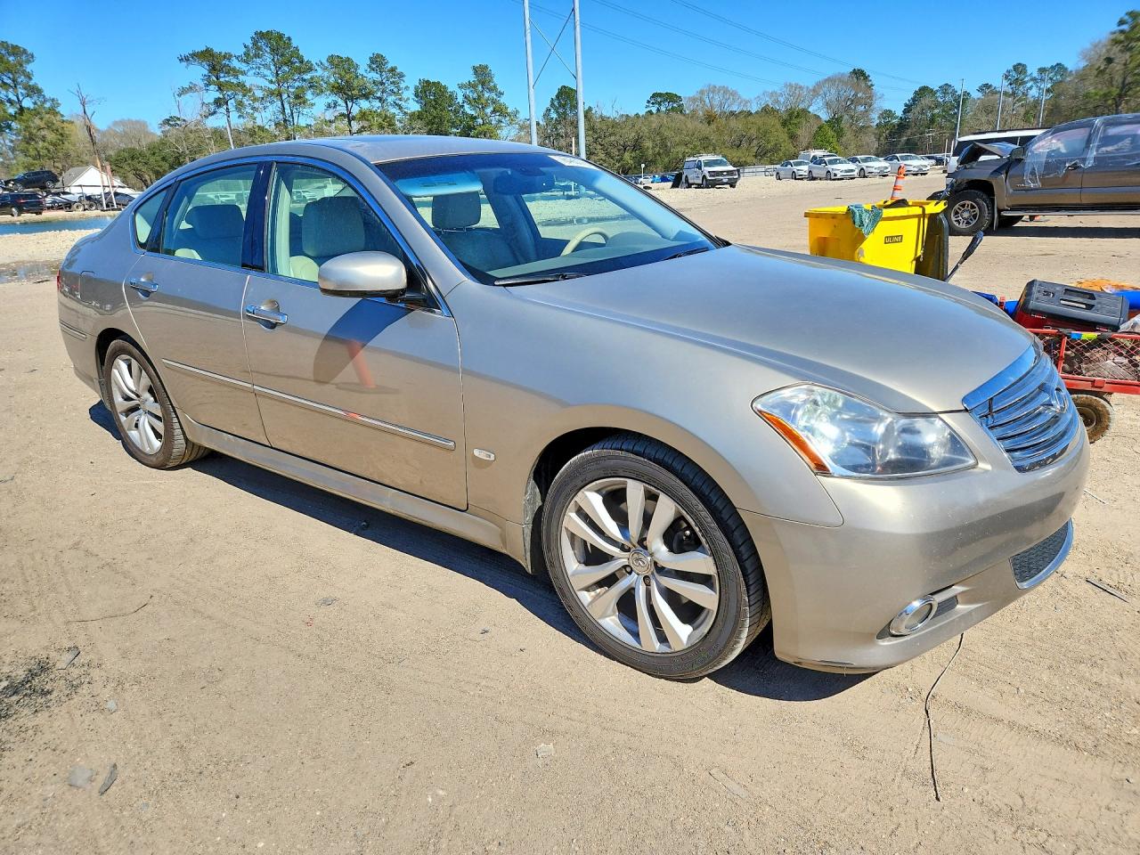 2008 Infiniti M45 Base Tan vin: JNKBY01E98M500446
