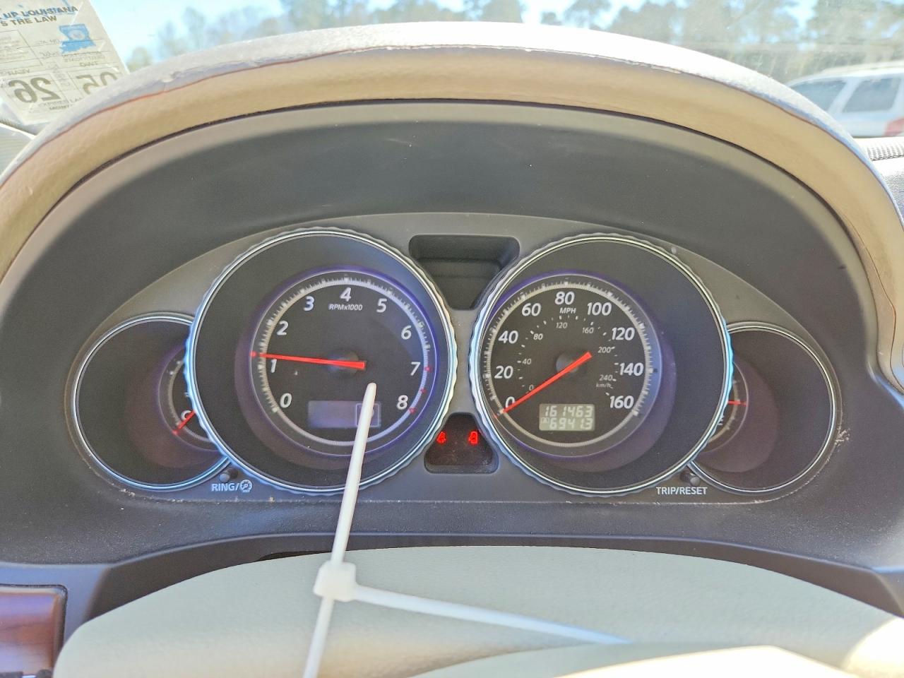 2008 Infiniti M45 Base Tan vin: JNKBY01E98M500446