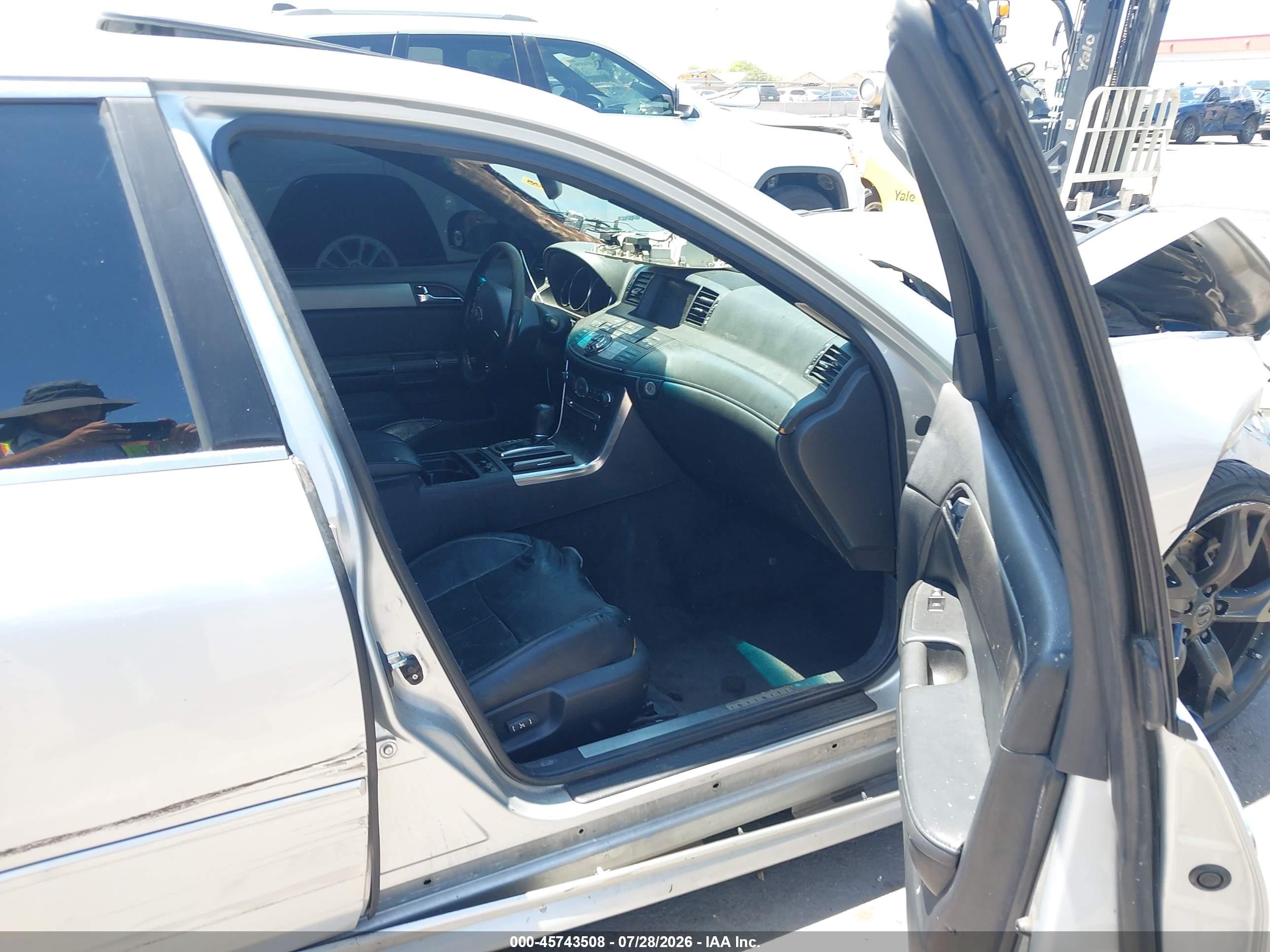 2006 Infiniti M45 Sport Silver vin: JNKBY01EX6M206955