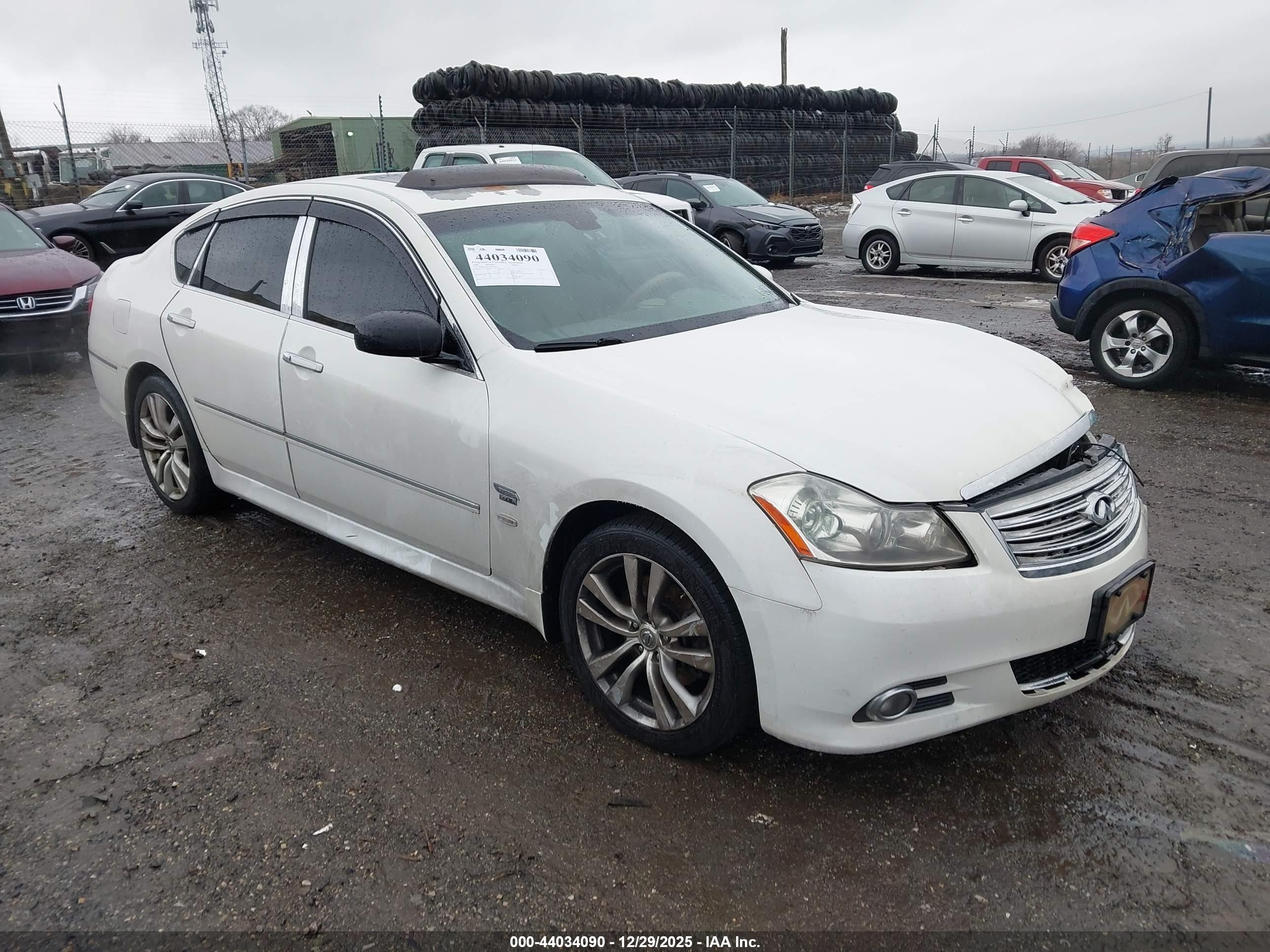 2008 Infiniti M45x   White vin: JNKBY01F18M550198