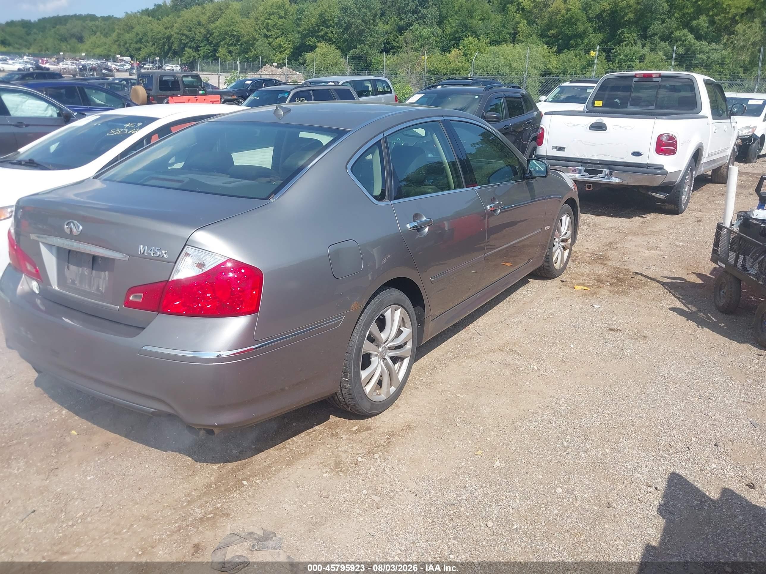 2008 Infiniti M45x   Beige vin: JNKBY01F38M550896