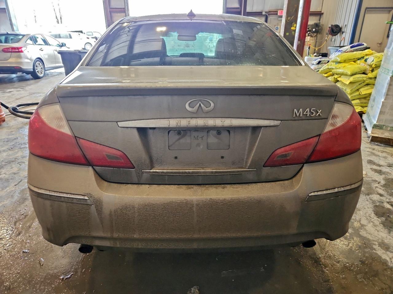 2008 Infiniti M45 Tan vin: JNKBY01F58M550432