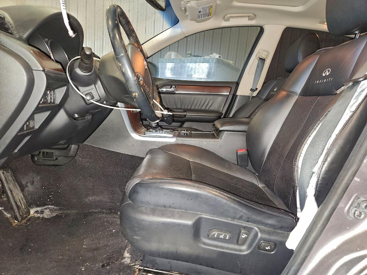 2008 Infiniti M45 Tan vin: JNKBY01F58M550432