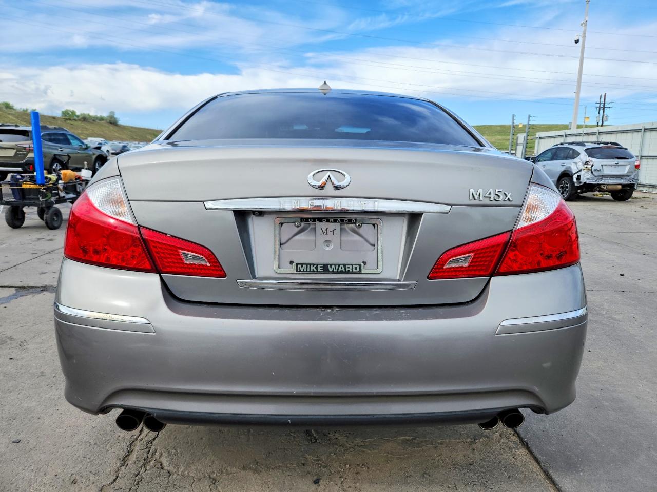 2008 Infiniti M45 X Silver vin: JNKBY01F58M551077