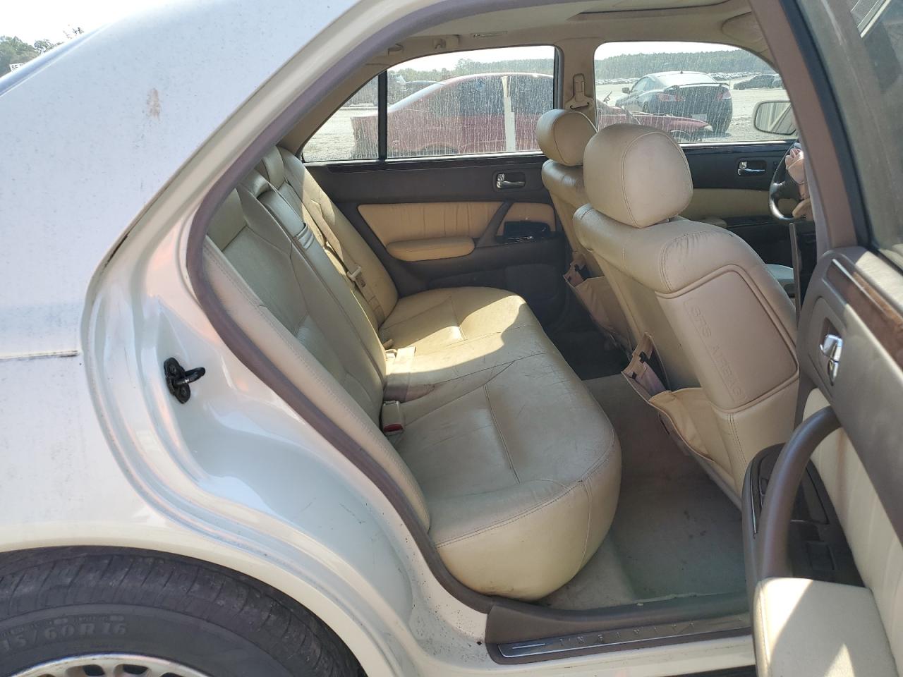 1998 Infiniti Q45 Base Beige vin: JNKBY31A2WM404198