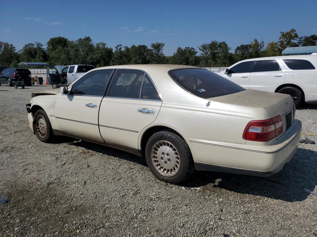 1998 Infiniti Q45 Base Beige vin: JNKBY31A2WM404198