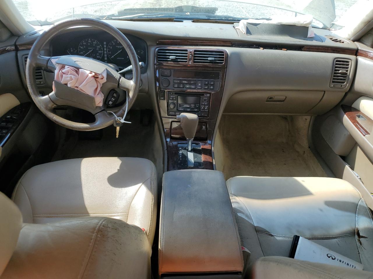 1998 Infiniti Q45 Base Beige vin: JNKBY31A2WM404198