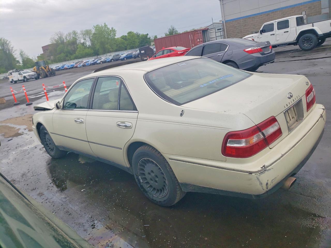 1998 Infiniti Q45 Base White vin: JNKBY31A5WM501685