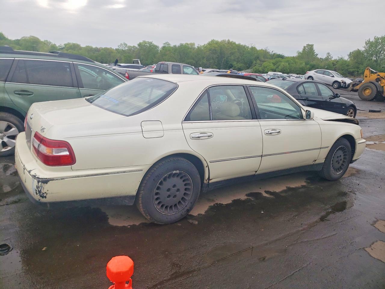 1998 Infiniti Q45 Base White vin: JNKBY31A5WM501685