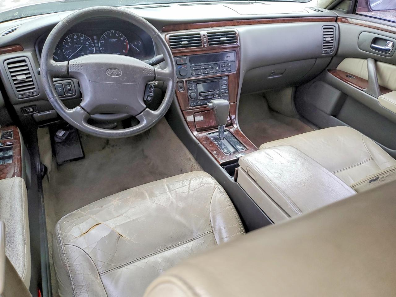 1998 Infiniti Q45 Base Burgundy vin: JNKBY31A8WM400365