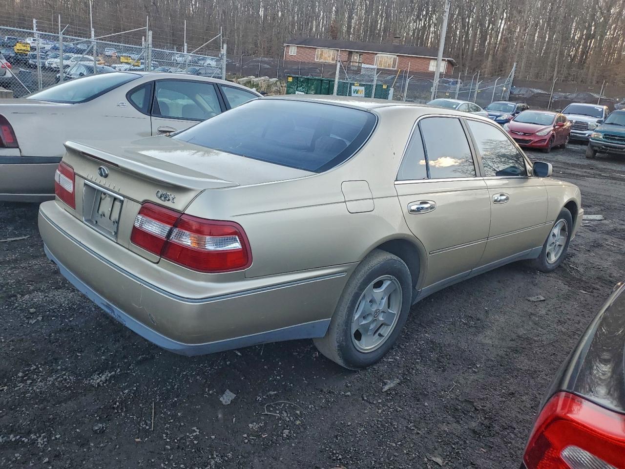 1998 Infiniti Q45 Base Gold vin: JNKBY31A8WM500417