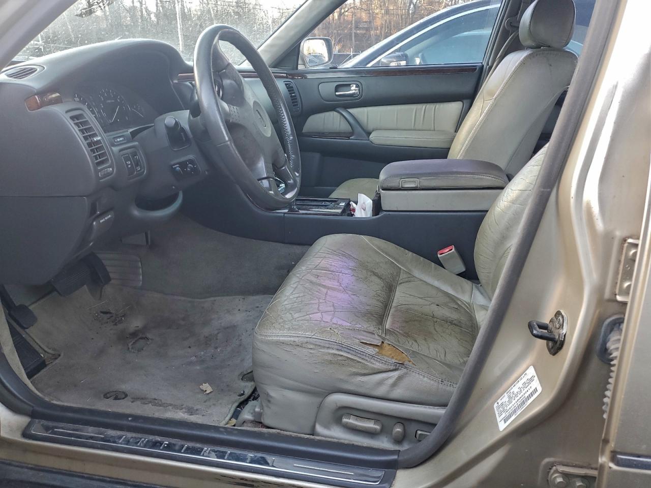 1998 Infiniti Q45 Base Gold vin: JNKBY31A8WM500417