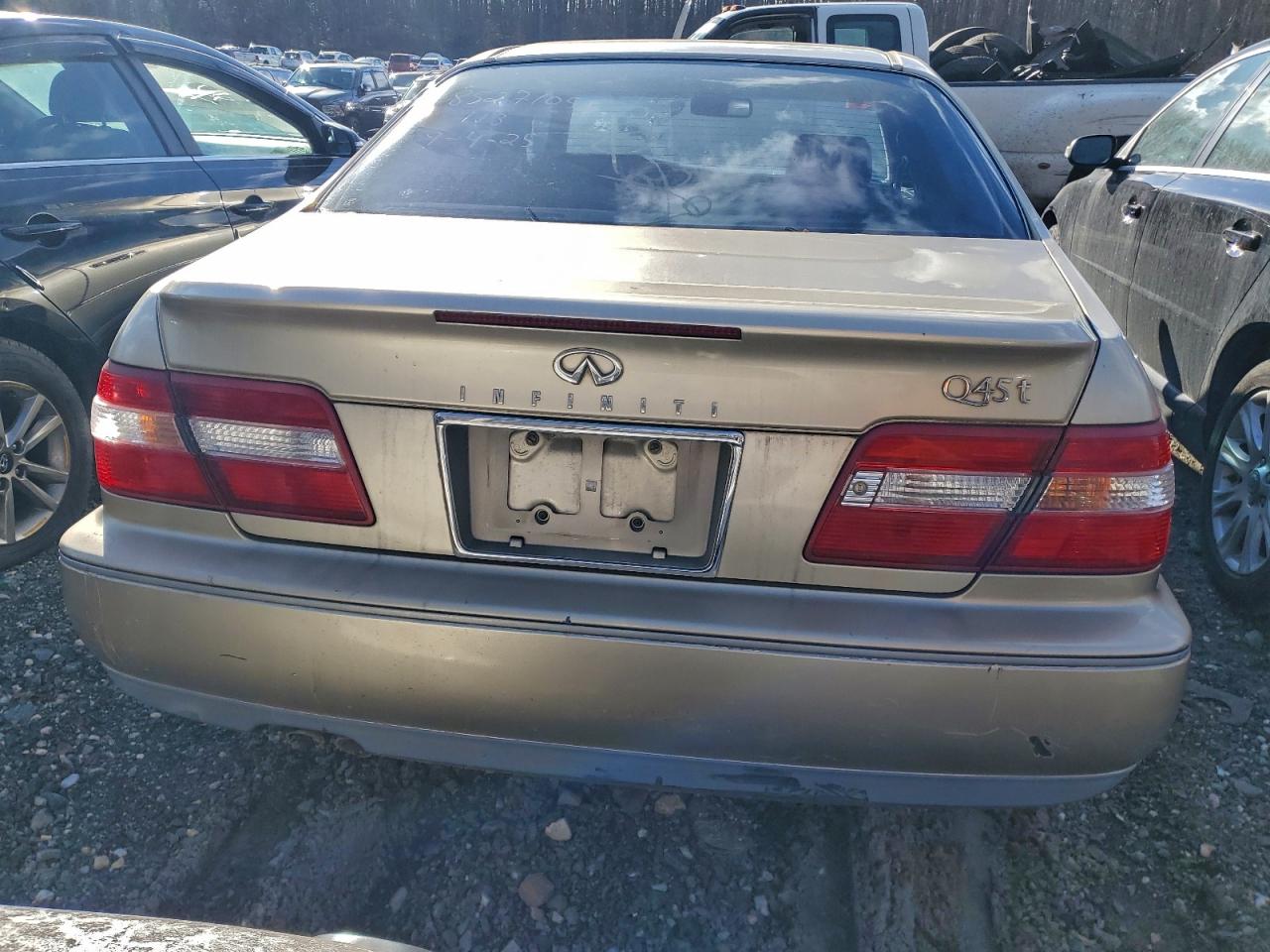 1998 Infiniti Q45 Base Gold vin: JNKBY31A8WM500417