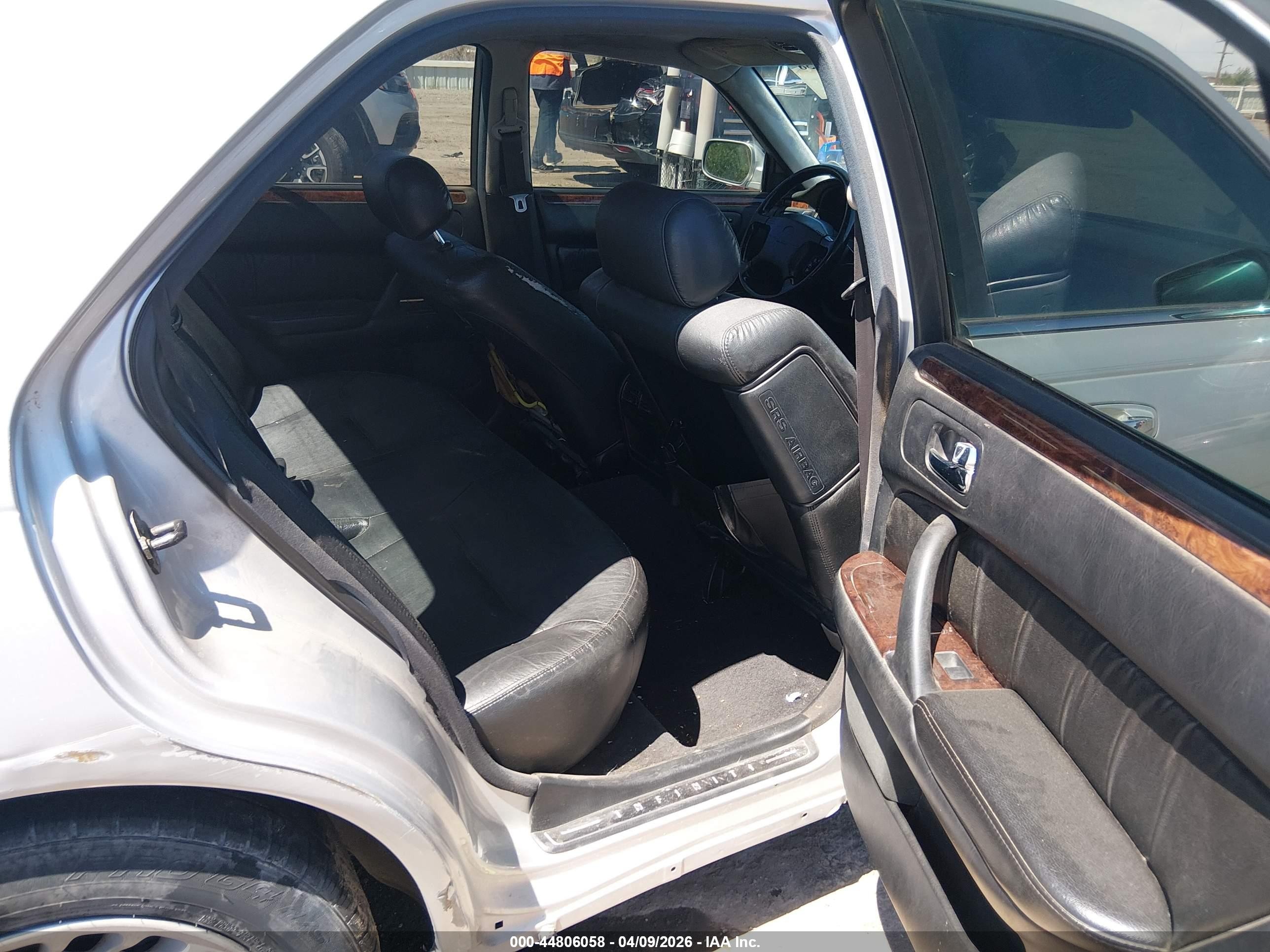 1998 Infiniti Q45 Touring Silver vin: JNKBY31AXWM403428