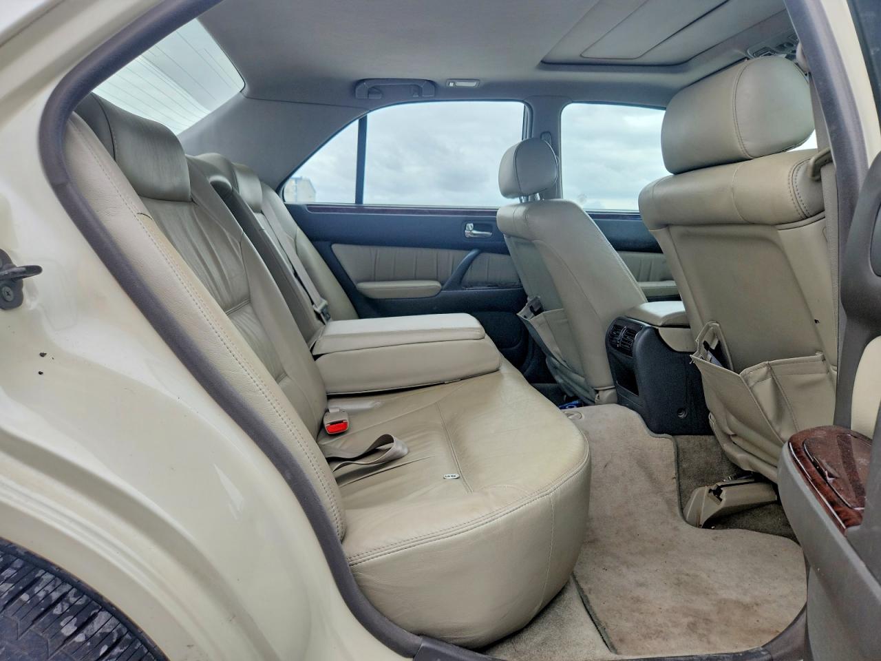1998 Infiniti Q45 Base Cream vin: JNKBY31AXWM404398