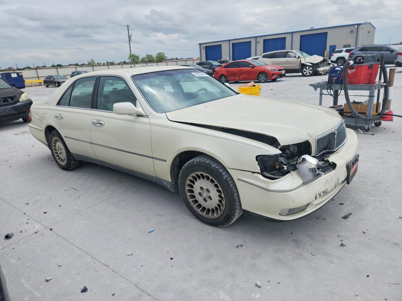 1998 Infiniti Q45 Base Cream vin: JNKBY31AXWM404398