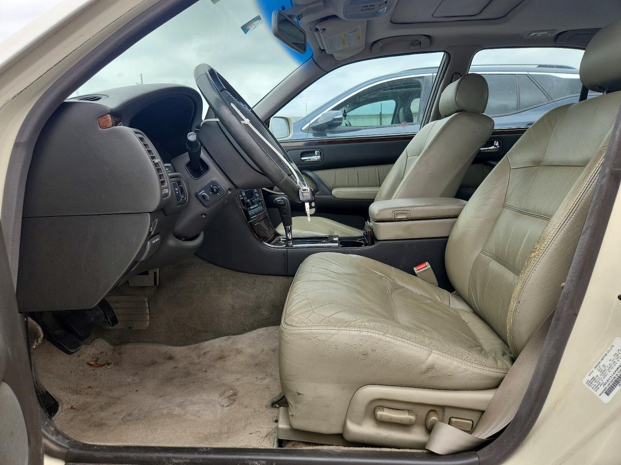 1998 Infiniti Q45 Base Cream vin: JNKBY31AXWM404398